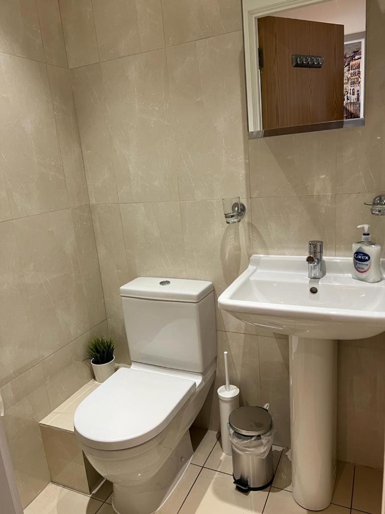 Cosy Private Rooms Near Euston Station, Central Лондон Экстерьер фото